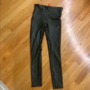 SPANX Faux Leather Leggings - Olive Green 🍂